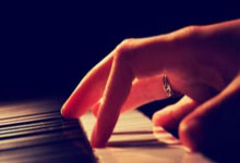 黑白直播-体操总决赛上演强强对话，川蜀霹雳队读秒扳平泰山天虎队，团队配合流畅；目标直指冠军的简单介绍